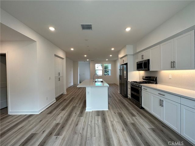 2317 W Broadway 33, Anaheim, CA 92804