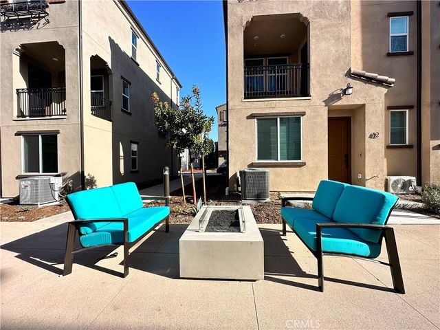 2317 W Broadway 33, Anaheim, CA 92804