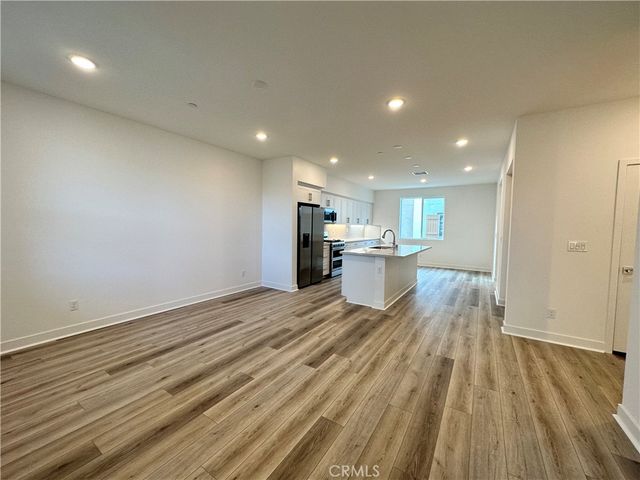 2317 W Broadway 33, Anaheim, CA 92804