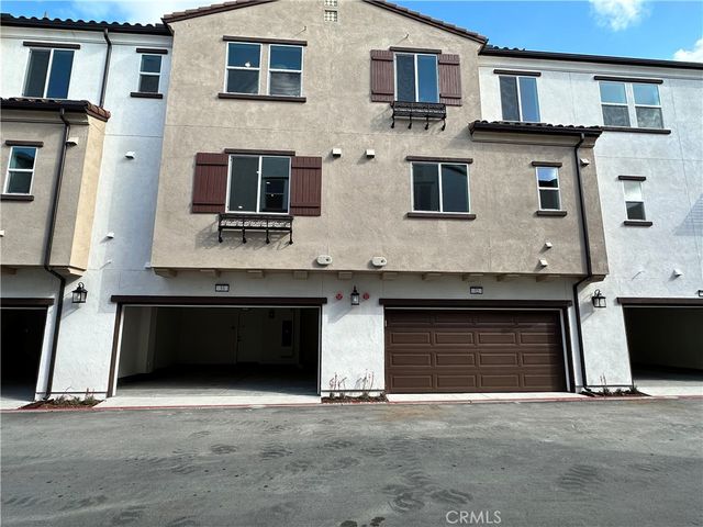 2317 W Broadway 33, Anaheim, CA 92804