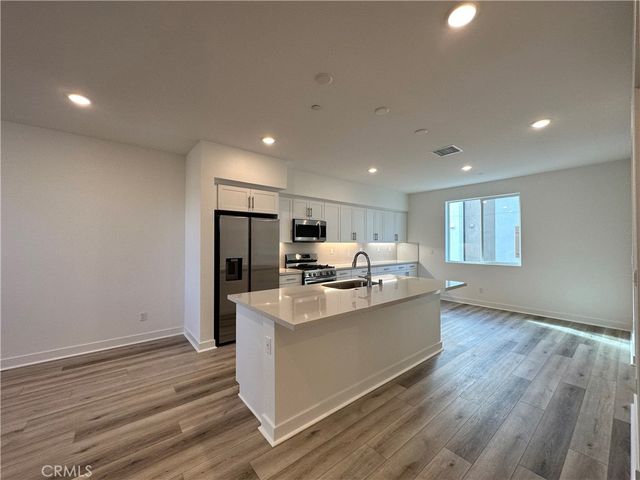 2317 W Broadway 33, Anaheim, CA 92804