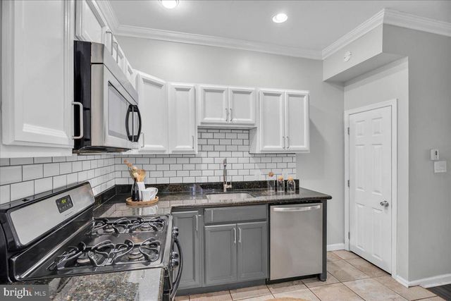 1328 S MOLE ST, Philadelphia, PA 19146