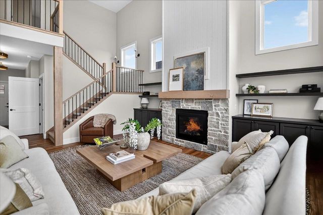 906 Travis Larson Court, Waunakee, WI 53597