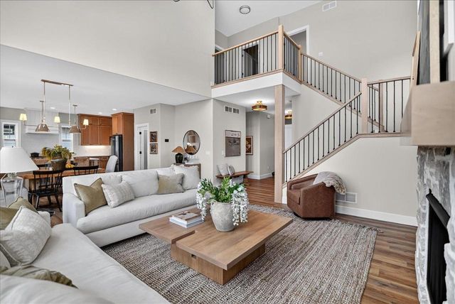 906 Travis Larson Court, Waunakee, WI 53597