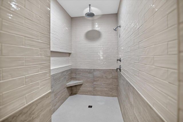 906 Travis Larson Court, Waunakee, WI 53597
