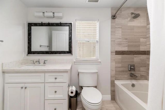 4057 Lamont Street, San Diego, CA 92109