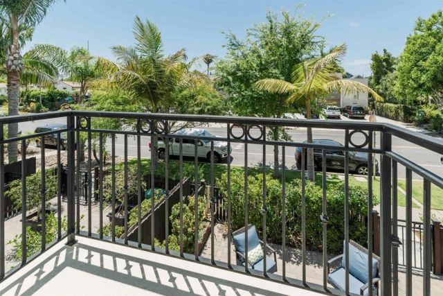 4057 Lamont Street, San Diego, CA 92109