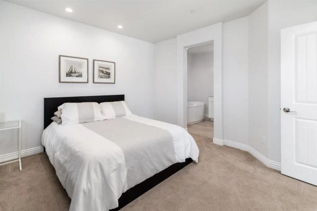 4057 Lamont Street, San Diego, CA 92109