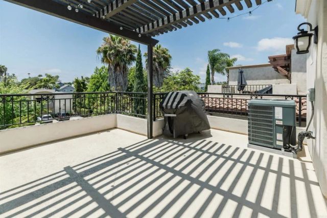 4057 Lamont Street, San Diego, CA 92109