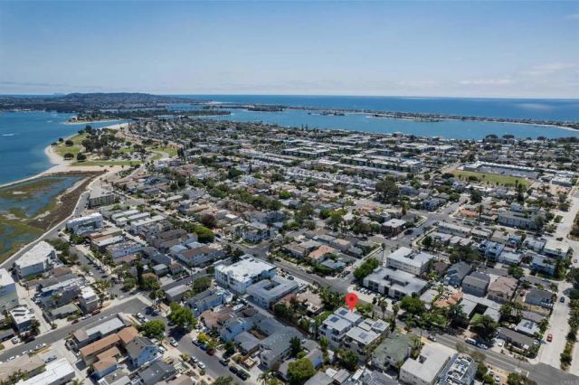 4057 Lamont Street, San Diego, CA 92109