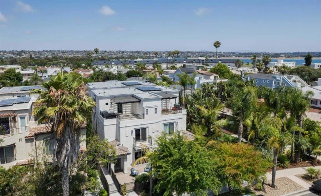 4057 Lamont Street, San Diego, CA 92109