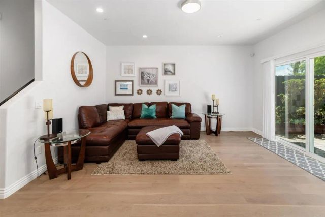 4057 Lamont Street, San Diego, CA 92109