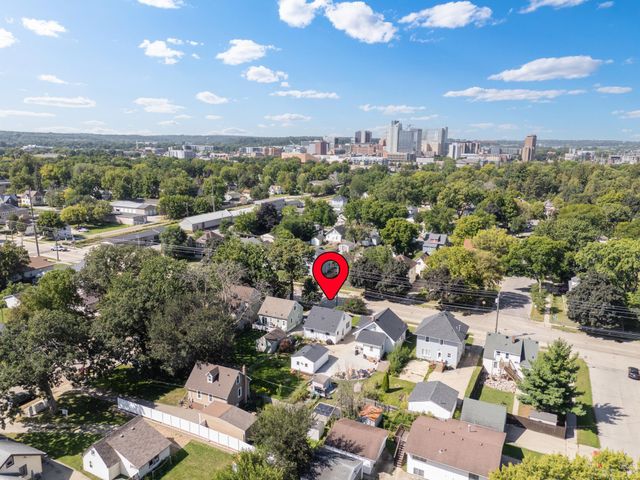 210 11th Avenue NE, Rochester, MN 55906