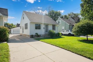 210 11th Avenue NE, Rochester, MN 55906