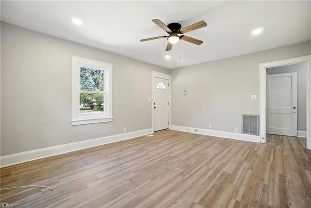 407 W Little Creek RD, Norfolk, VA 23505