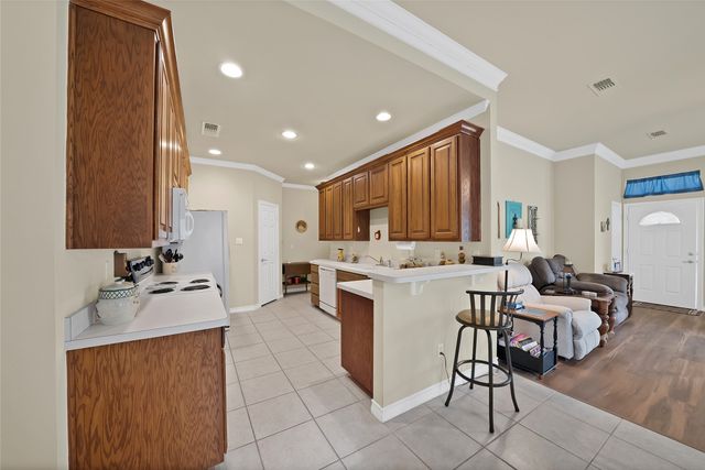 501 S Old Betsy Road 7, Keene, TX 76059