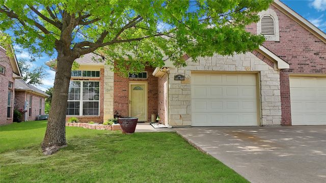 501 S Old Betsy Road 7, Keene, TX 76059