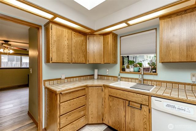 11207 92nd Ave CT SW, Lakewood, WA 98498