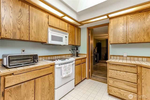 11207 92nd Ave CT SW, Lakewood, WA 98498