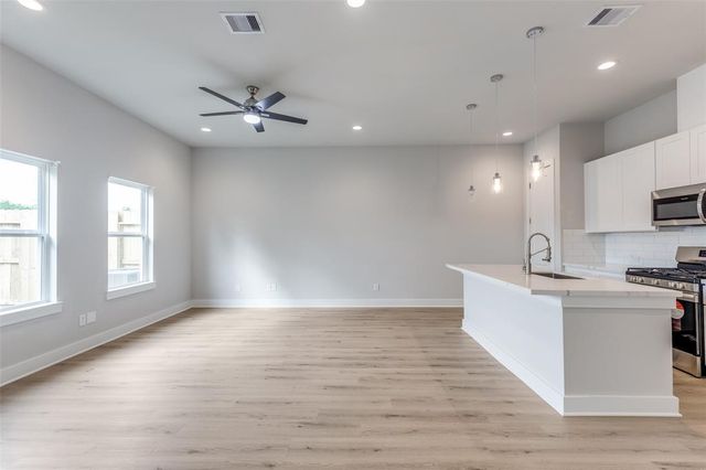 13139 Perennial Springs Dr, Houston, TX 77048