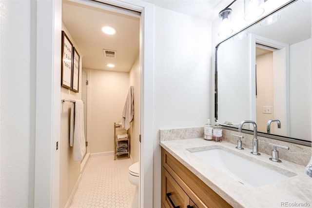 2981 Newbury Court, Littleton, CO 80126