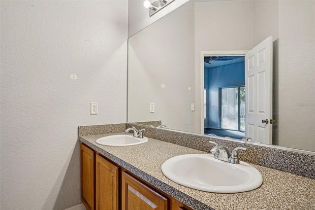 12398 NE 50TH VIEW, Oxford, FL 34484