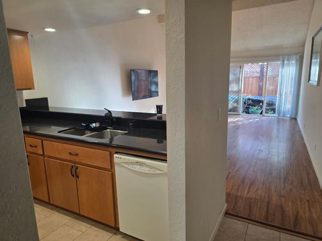 Image 2 of property listing at 648 W Sunnyoaks Avenue, Campbell, CA 95008