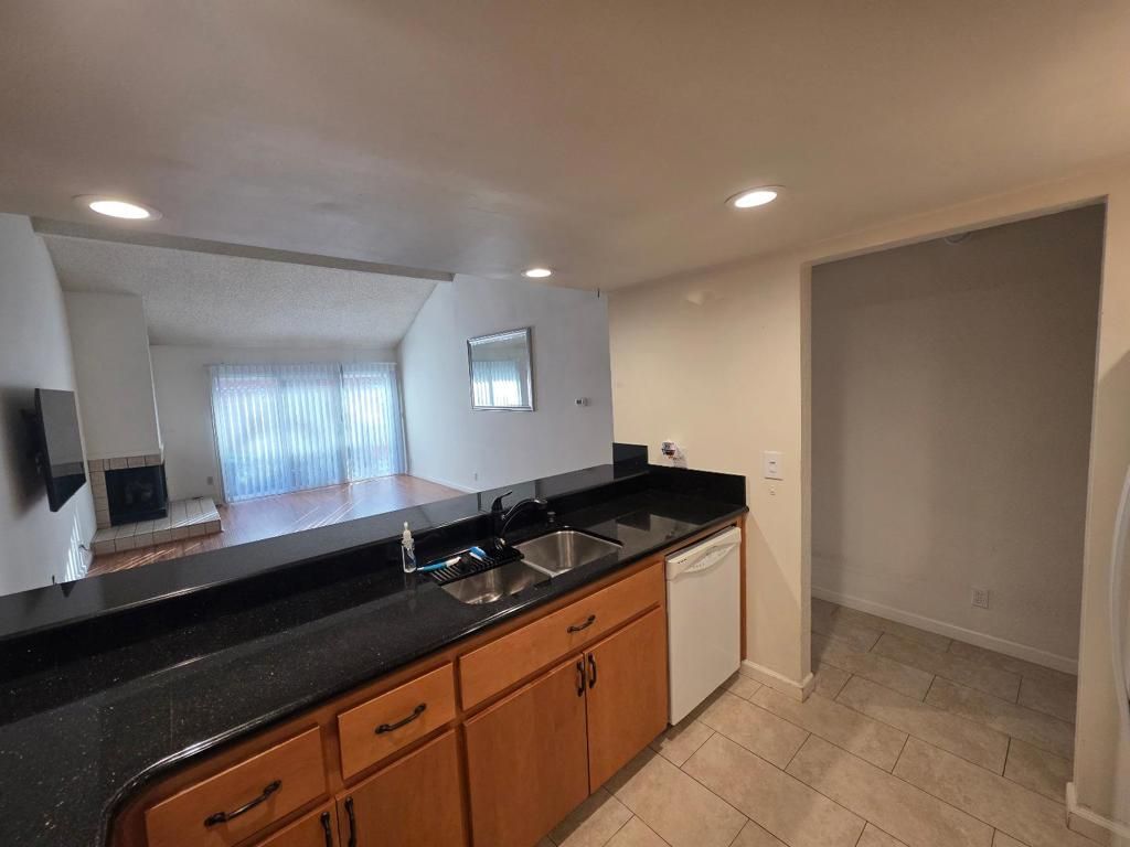 Image 3 of property listing at 648 W Sunnyoaks Avenue, Campbell, CA 95008