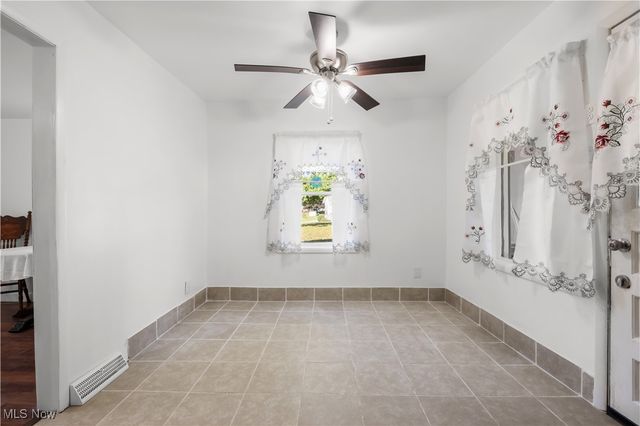 247 E Sunset Drive, Rittman, OH 44270