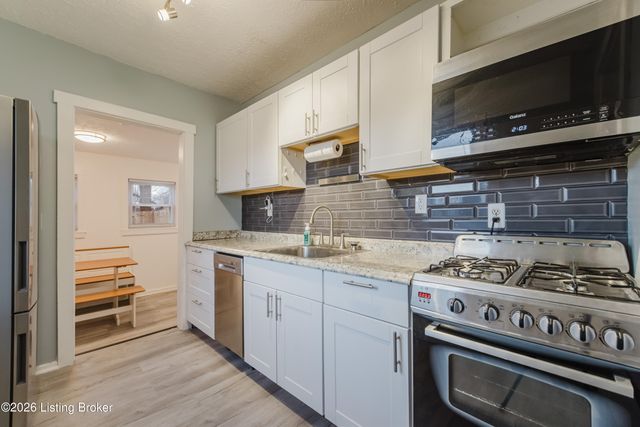 810 Weller Ave, Louisville, KY 40208