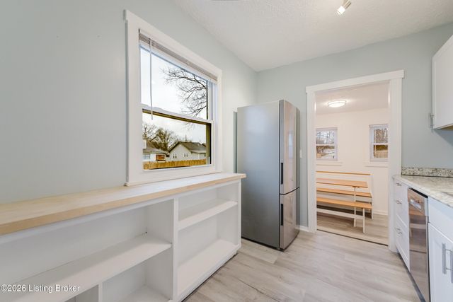 810 Weller Ave, Louisville, KY 40208