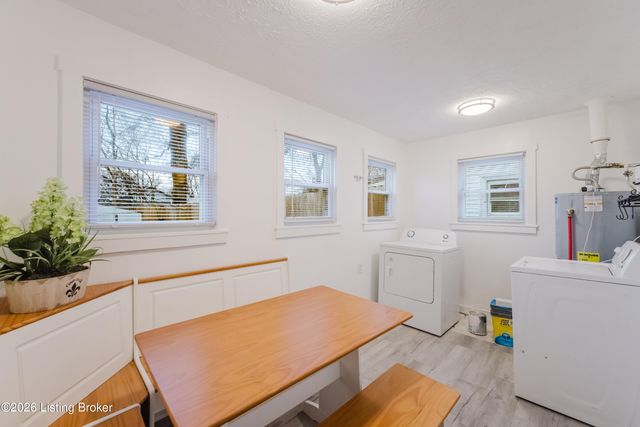 810 Weller Ave, Louisville, KY 40208