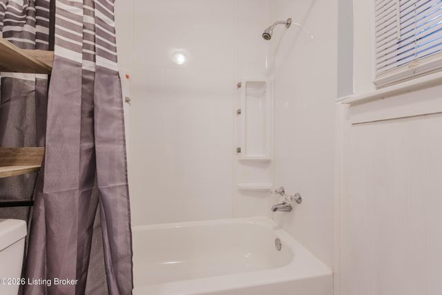 810 Weller Ave, Louisville, KY 40208