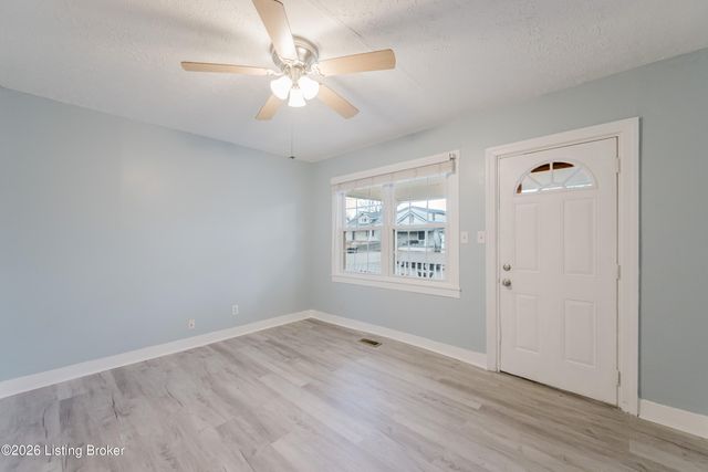 810 Weller Ave, Louisville, KY 40208