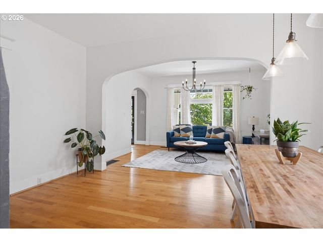 4621 Ne 16TH Ave, Portland, OR 97211