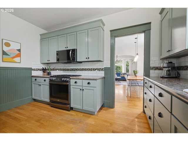 4621 Ne 16TH Ave, Portland, OR 97211