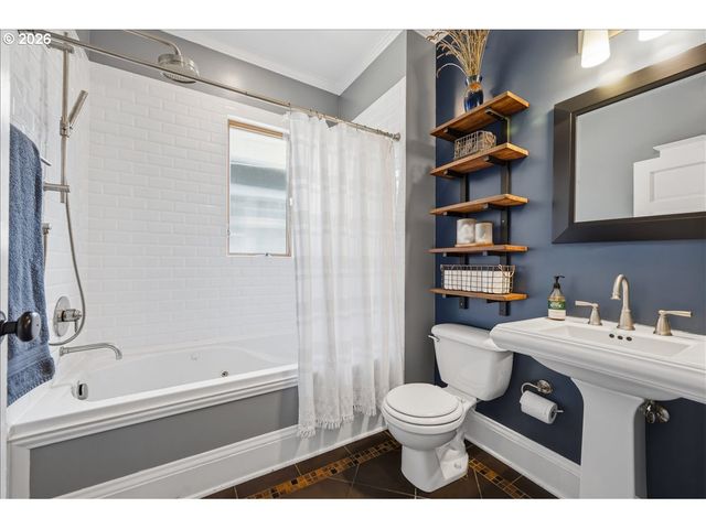 4621 Ne 16TH Ave, Portland, OR 97211