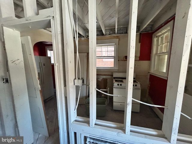 916 CALWELL RD, Baltimore, MD 21229