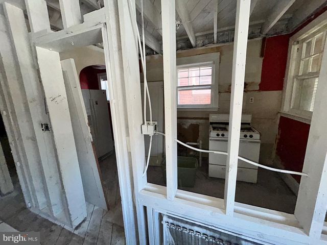 916 CALWELL RD, Baltimore, MD 21229