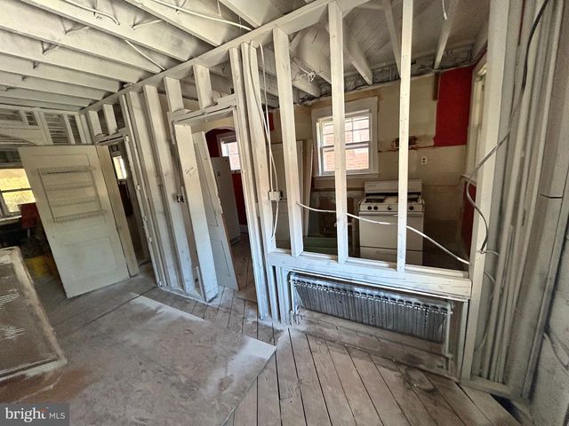 916 CALWELL RD, Baltimore, MD 21229