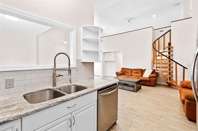 2003 MCMULLEN AVENUE, Dunedin, FL 34698