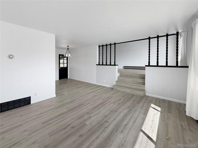 483 S Moline St, Aurora, CO 80012