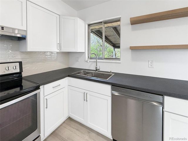 483 S Moline St, Aurora, CO 80012