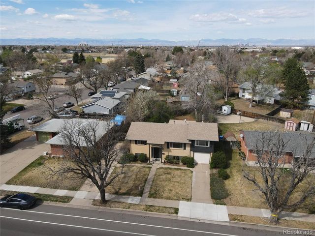483 S Moline St, Aurora, CO 80012