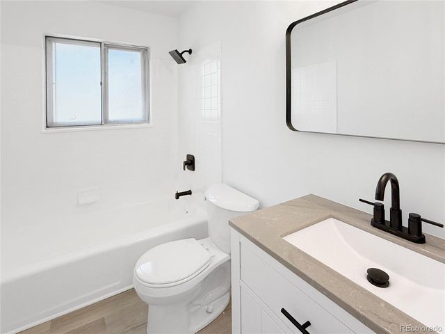 483 S Moline St, Aurora, CO 80012