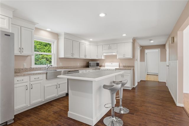 567 Providence Pike, North Smithfield, RI 02896
