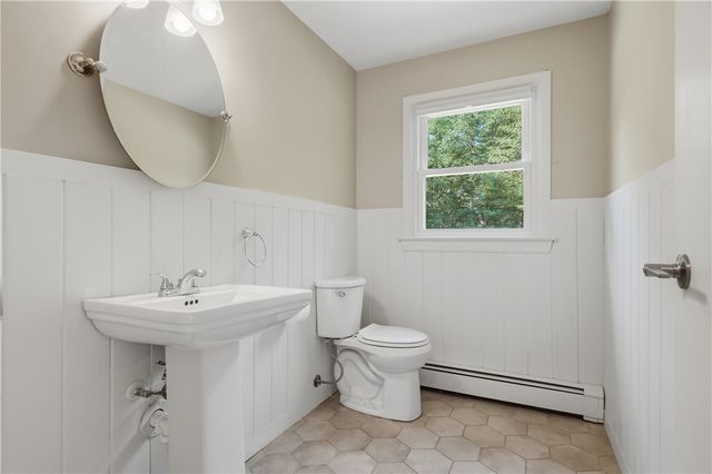 567 Providence Pike, North Smithfield, RI 02896