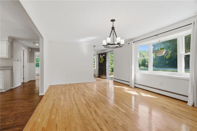 567 Providence Pike, North Smithfield, RI 02896