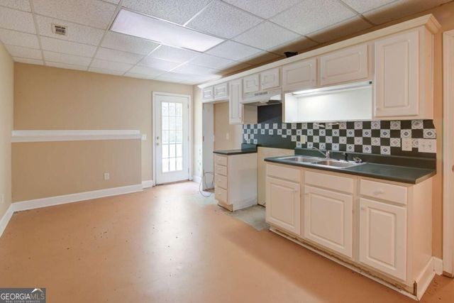 111 Henderson Lake Drive, Canton, GA 30115