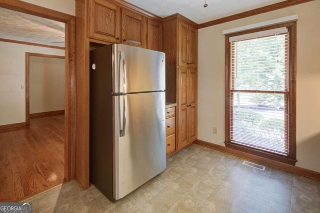 111 Henderson Lake Drive, Canton, GA 30115